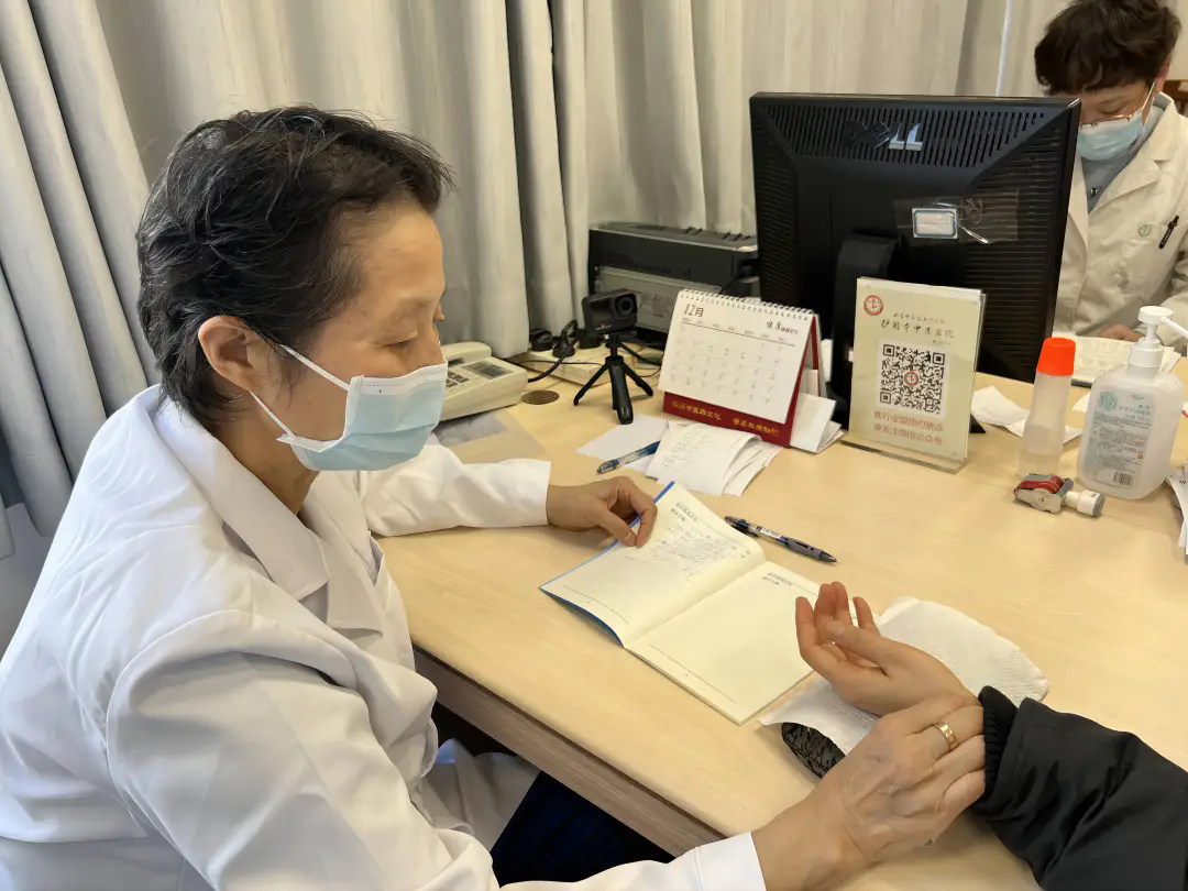 護國寺中醫醫院王麗平：能為老百姓服務是件很幸福的事！