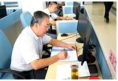 區政府主要領導帶領相關委辦局負責同誌,到北京市非緊急救助服務中心,現場共接聽北京市人民政府12345熱線121件 區政府主要領導帶領相關委辦局負責同誌,到北京市非緊急救助服務中心,現場共接聽北京市人民政府12345熱線121件