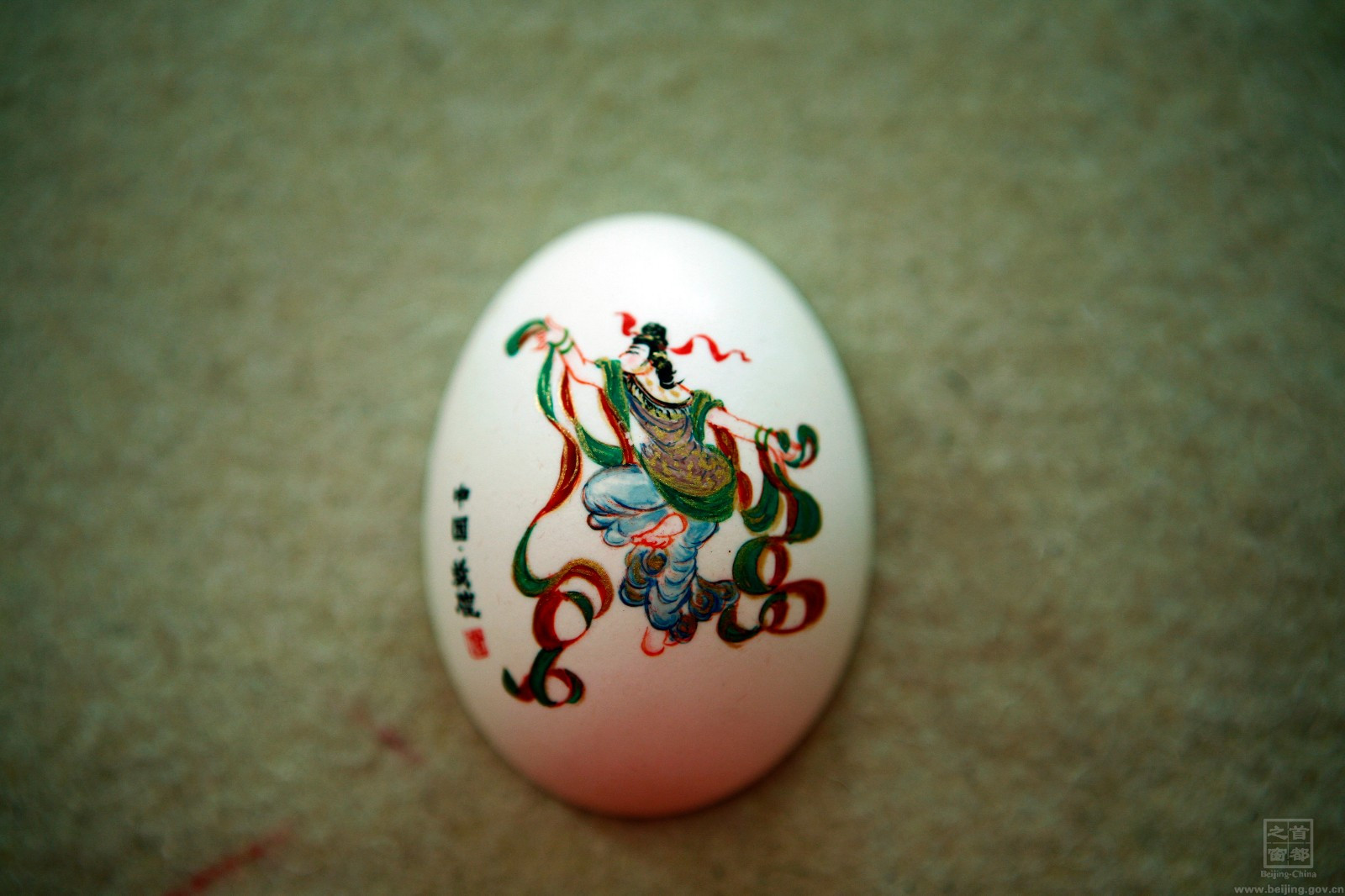 彩蛋來自民間,服務於大眾,原材料也簡單,非常容易被人們接受,可謂東西雖小,意義頗深,而且彩蛋可以保存100年品質不變,適合收藏。.jpg 彩蛋來自民間,服務於大眾,原材料也簡單,非常容易被人們接受,可謂東西雖小,意義頗深,而且彩蛋可以保存100年品質不變,適合收藏。.jpg