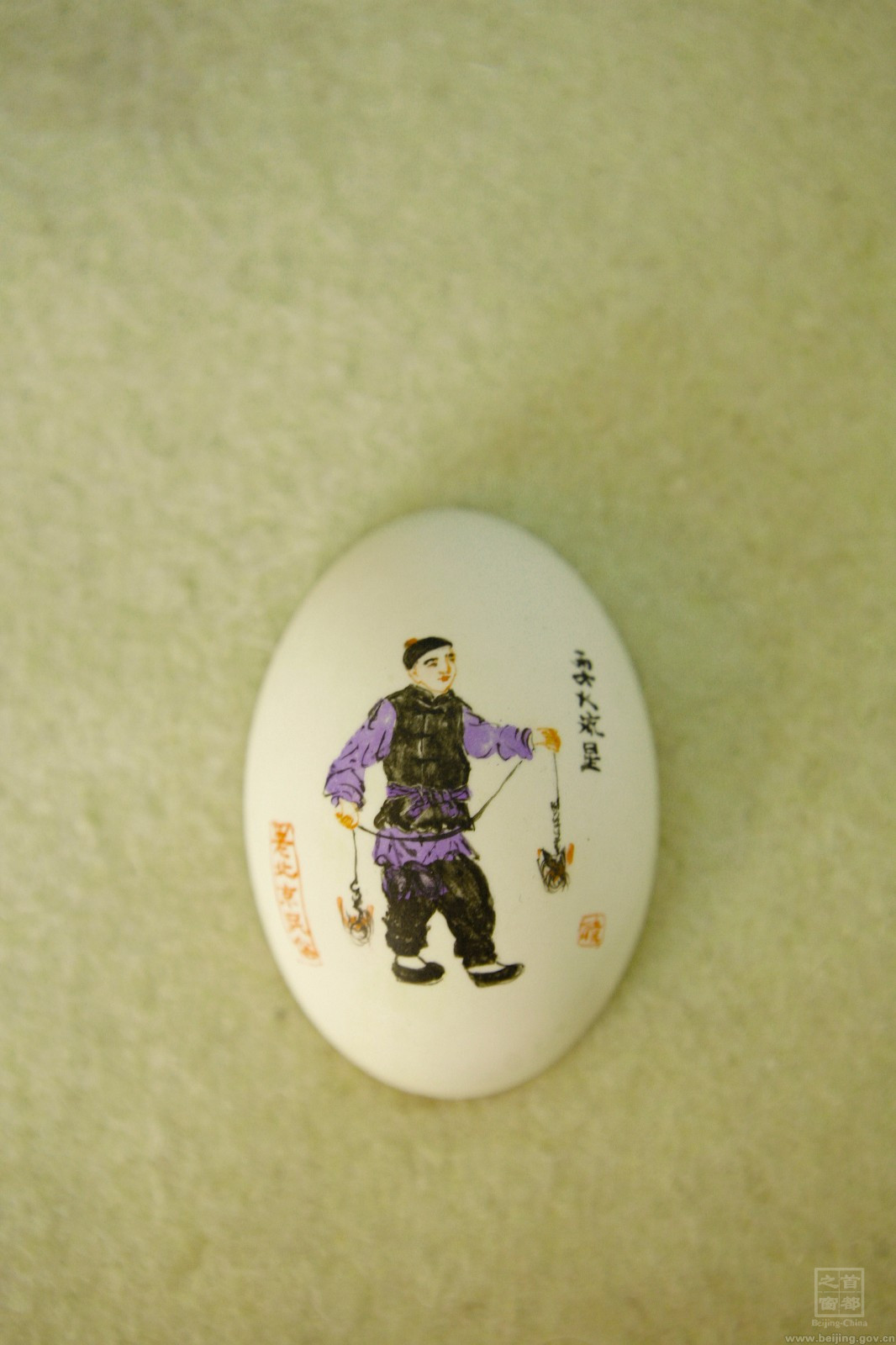 趙偉繪製過的彩蛋有鴕鳥蛋、大雁蛋、鵝蛋、鴨蛋、雞蛋、鴿子蛋,都極其精美。.jpg 趙偉繪製過的彩蛋有鴕鳥蛋、大雁蛋、鵝蛋、鴨蛋、雞蛋、鴿子蛋,都極其精美。.jpg