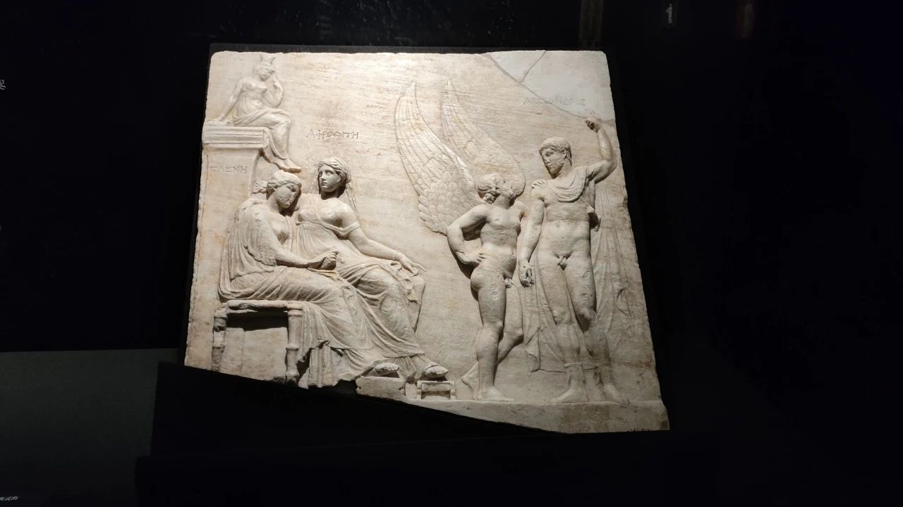 “龐貝神話——意大利那不勒斯國家考古博物館藏古希臘古羅馬珍品文物展”開幕式在國家典籍博物館舉行