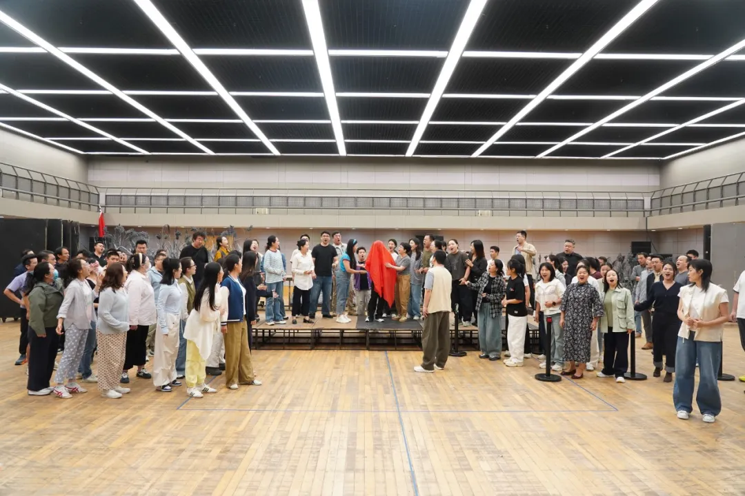 高粱地裏的愛恨悲歌  歌劇《紅高粱》排練探班