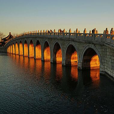 冬至不能錯過的絕美景觀——紅光穿洞