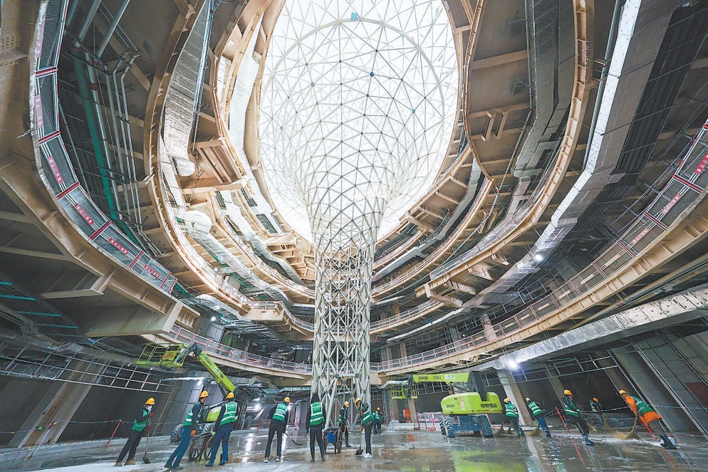 位於北京城市副中心的“灣裏”商業娛樂綜合體項目現已全麵複工複產,項目主體結構於春節前完成,現進入內外裝修及機電安裝階段。 位於北京城市副中心的“灣裏”商業娛樂綜合體項目現已全麵複工複產,項目主體結構於春節前完成,現進入內外裝修及機電安裝階段。