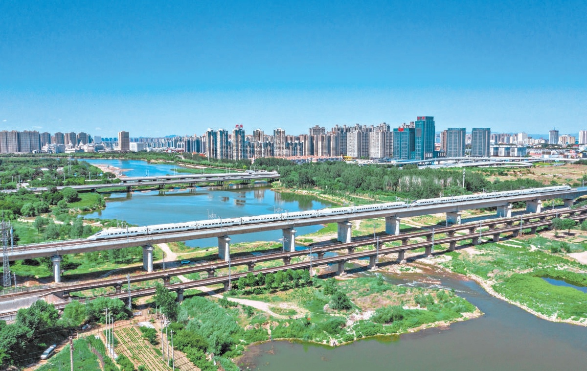 京唐城際鐵路跨三河市潮白河。 京唐城際鐵路跨三河市潮白河。