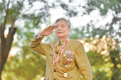 抗美援朝老兵於誌明四次參加國慶盛典“ 我的一生與黨緊緊相連”