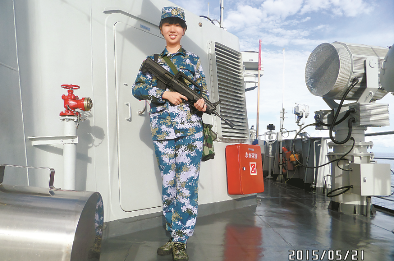 海軍女兵關雪參加亞丁灣護航，退役返校後遞交入黨申請書 “我很自豪把最美好的青春獻給祖國”