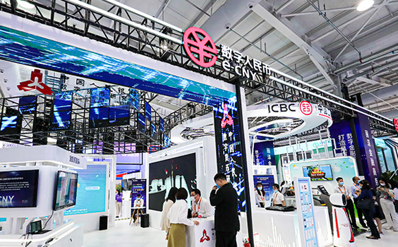 加快補齊設施短板