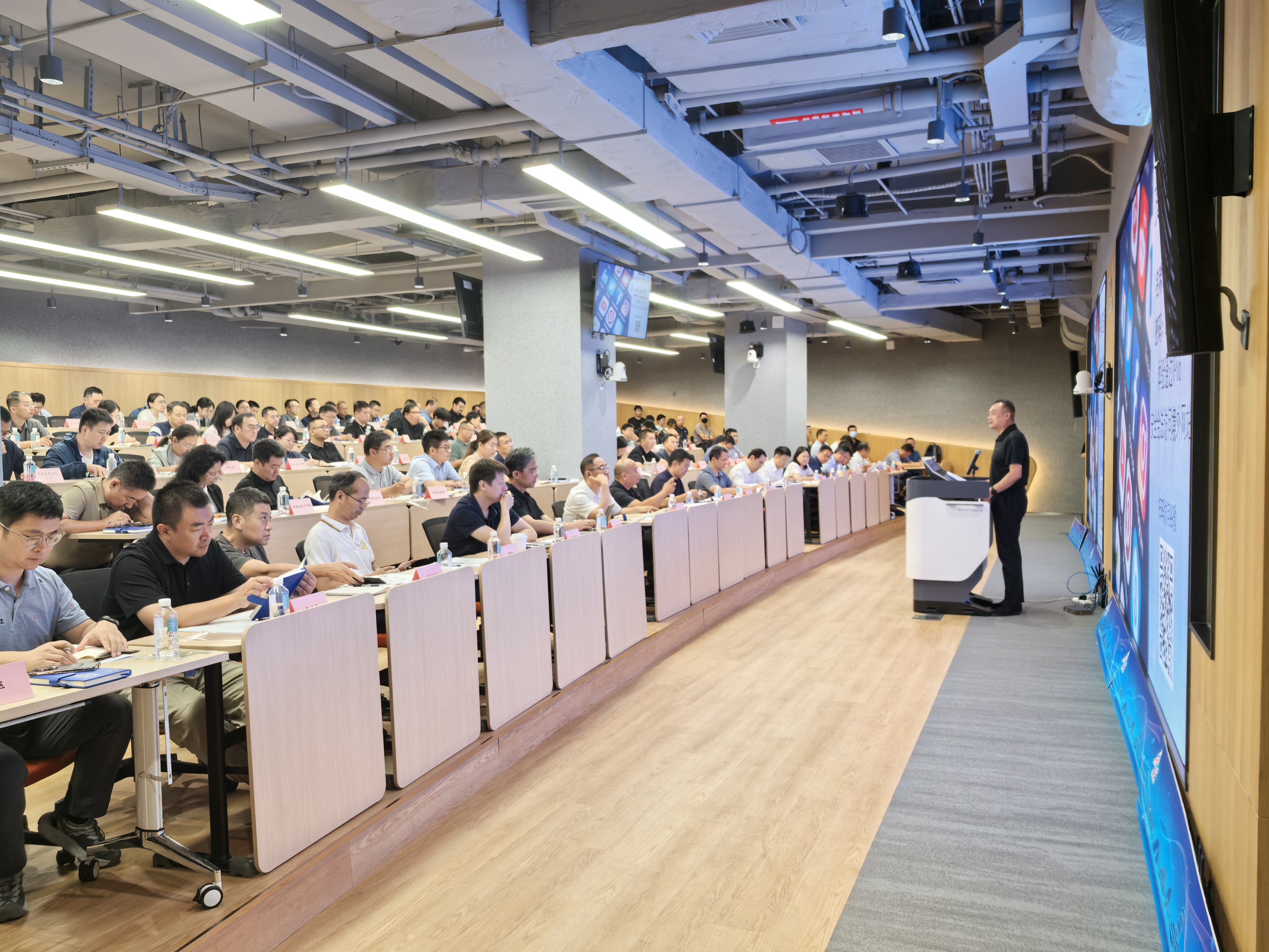 市委機要局、北京銀行等作經驗分享 市委機要局、北京銀行等作經驗分享