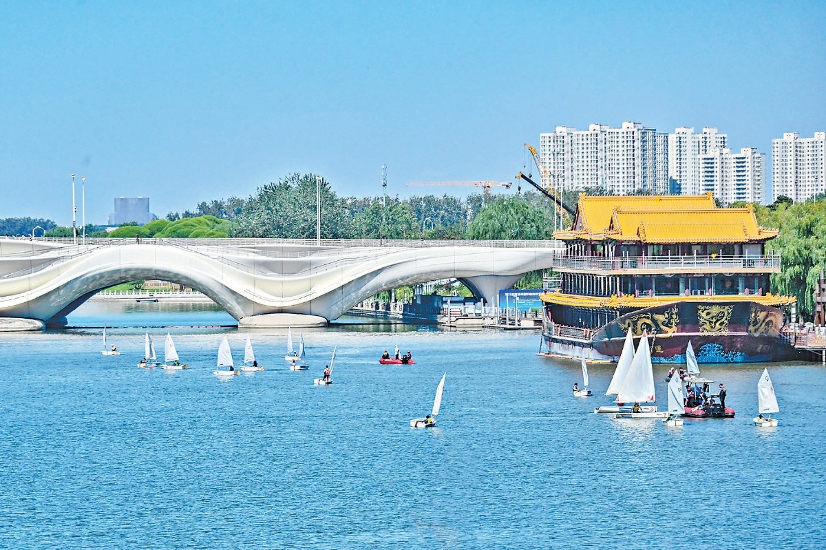 2025年,青少年揚帆競速大運河。 2025年,青少年揚帆競速大運河。