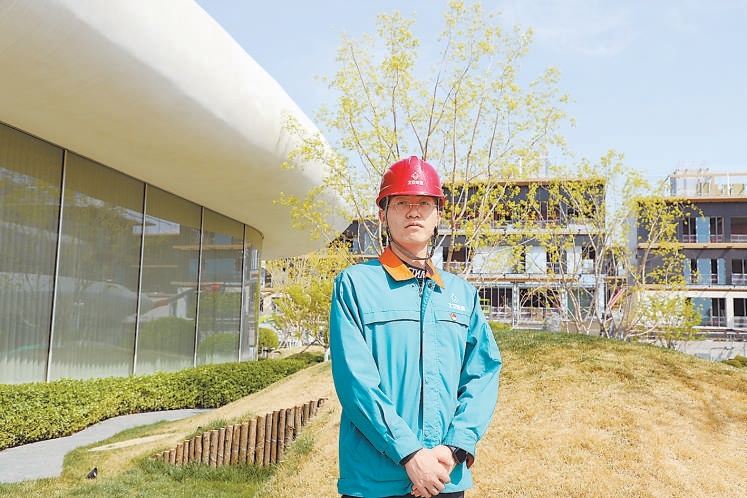 “灣裏”項目3標段汀雲小鎮現場生產負責人孟雪峰。