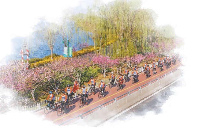 大運河吸引不少騎行愛好者。